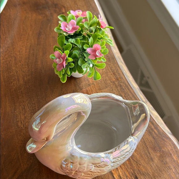 Ceramic Swan - Picture 3 of 11